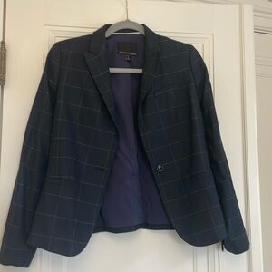 Banana Republic navy blazer with “box” pattern size 4P